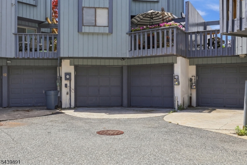 11 Trafalgar Court Washington NJ 07840