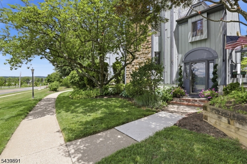 11 Trafalgar Court Washington NJ 07840