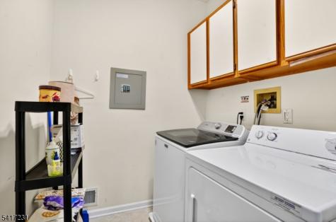 20 Conklin Court Roseland NJ 07068