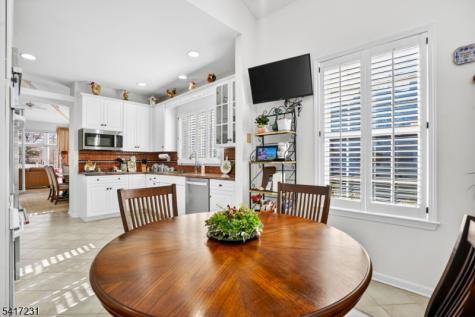 20 Conklin Court Roseland NJ 07068