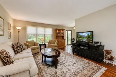 11 Park Edge Berkeley Heights NJ 07922