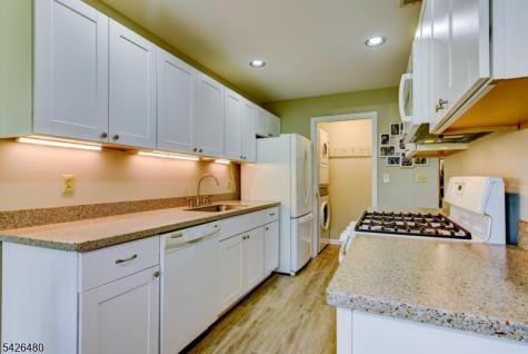 11 Park Edge Berkeley Heights NJ 07922