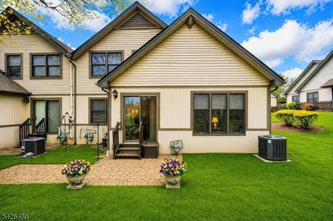 11 Park Edge Berkeley Heights NJ 07922