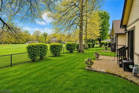 11 Park Edge Berkeley Heights NJ 07922