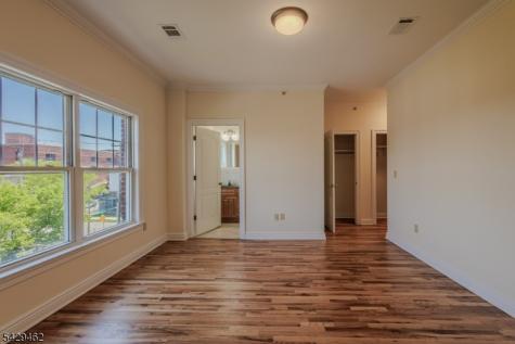 29 Freeman Street Newark NJ 07105