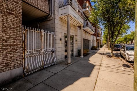 29 Freeman Street Newark NJ 07105