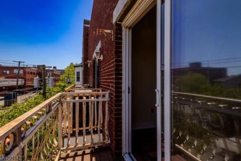 29 Freeman Street Newark NJ 07105