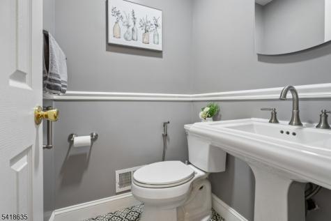 62 Blackburne Terrace West Orange NJ 07052