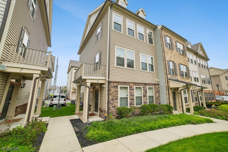 9 Haralson Court Livingston NJ 07039