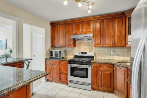99 Genoble Road Montville NJ 07045