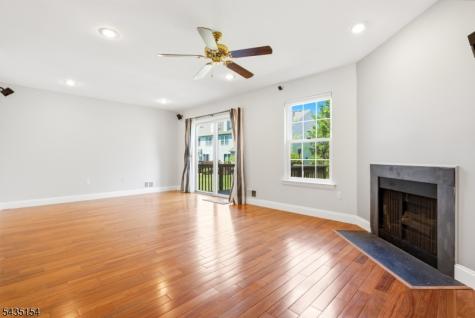 8 Ashley Court Franklin NJ 08873
