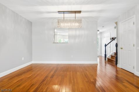 8 Ashley Court Franklin NJ 08873