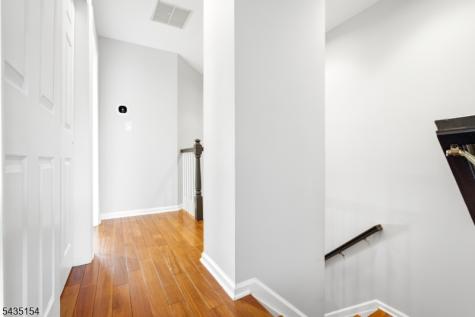 8 Ashley Court Franklin NJ 08873