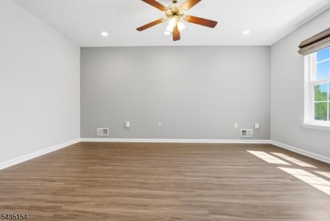 8 Ashley Court Franklin NJ 08873