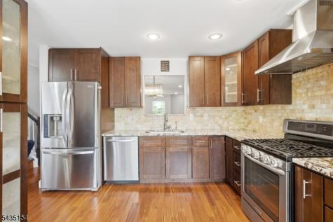 8 Ashley Court Franklin NJ 08873