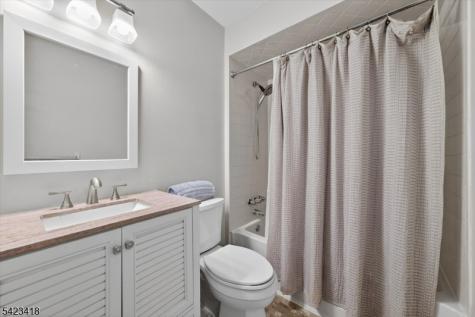 1 Red Lodge Dr. Unit 6 Vernon NJ 07462