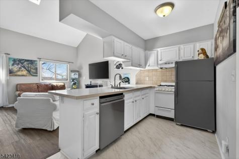1 Red Lodge Dr. Unit 6 Vernon NJ 07462