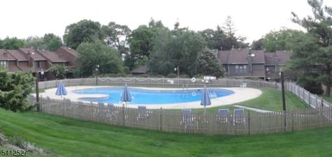 37 Giggleswick Way Edison NJ 08820