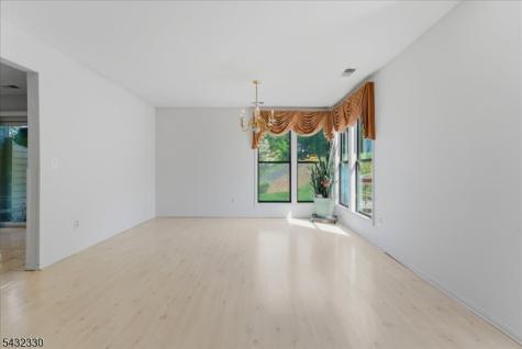37 Giggleswick Way Edison NJ 08820