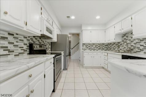 37 Giggleswick Way Edison NJ 08820