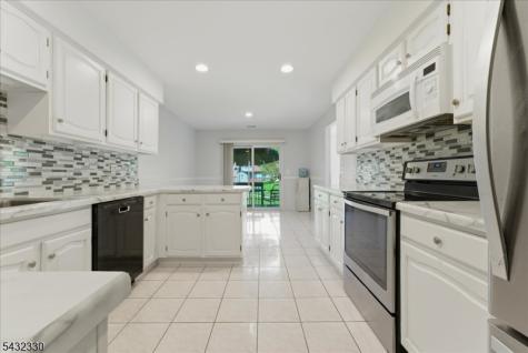 37 Giggleswick Way Edison NJ 08820