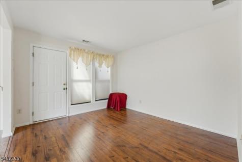 37 Giggleswick Way Edison NJ 08820