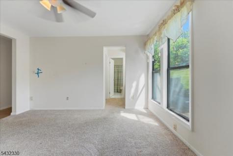 37 Giggleswick Way Edison NJ 08820
