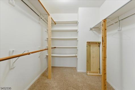 37 Giggleswick Way Edison NJ 08820