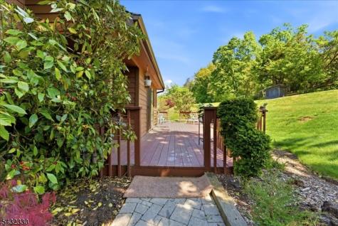 37 Giggleswick Way Edison NJ 08820