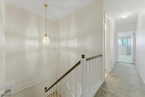 37 Giggleswick Way Edison NJ 08820