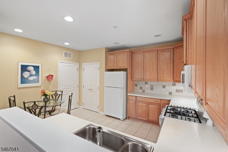 7210 Westover Way Franklin NJ 08873