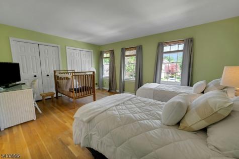 38 Essex Drive Mendham NJ 07945
