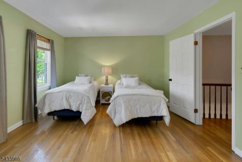 38 Essex Drive Mendham NJ 07945