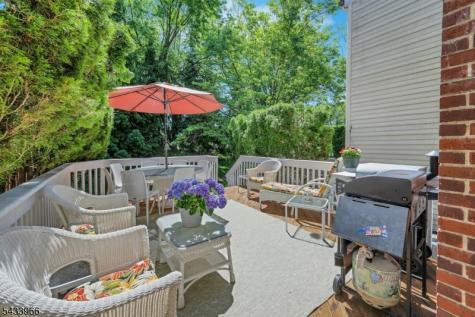 38 Essex Drive Mendham NJ 07945