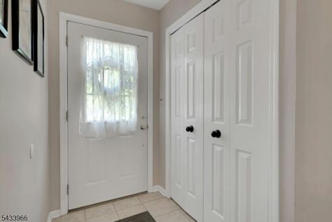 38 Essex Drive Mendham NJ 07945