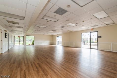 38 Essex Drive Mendham NJ 07945