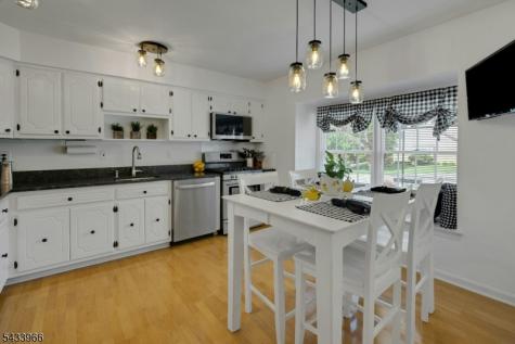 38 Essex Drive Mendham NJ 07945