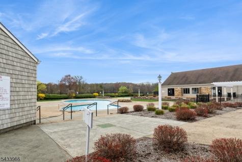 38 Essex Drive Mendham NJ 07945
