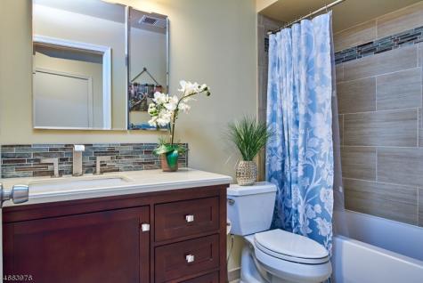 80 Ashley Court Bedminster NJ 07921