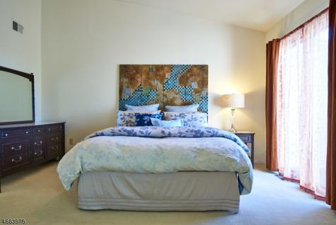 80 Ashley Court Bedminster NJ 07921