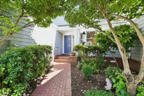 22 Woodcrest Drive Morris NJ 07960