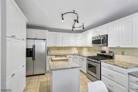 22 Woodcrest Drive Morris NJ 07960