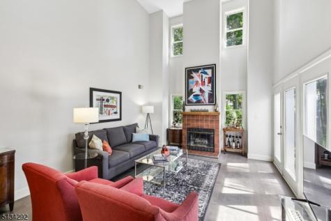 22 Woodcrest Drive Morris NJ 07960