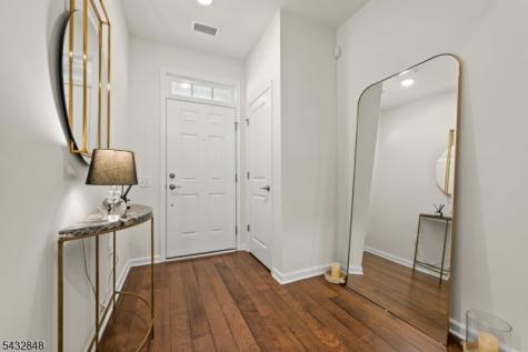 20 Gala Court Livingston NJ 07039