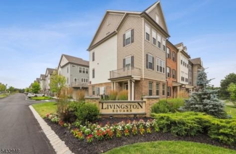 20 Gala Court Livingston NJ 07039
