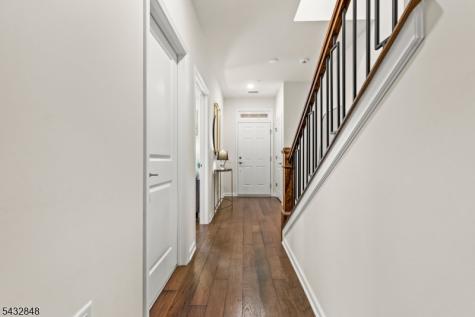 20 Gala Court Livingston NJ 07039