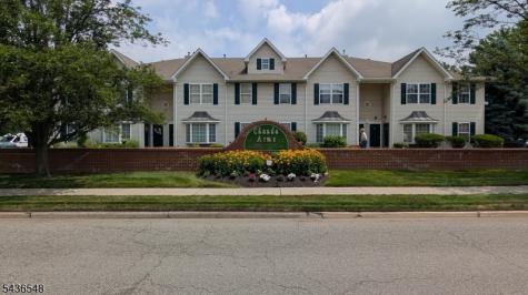 4 Chanda Court Clifton NJ 07012
