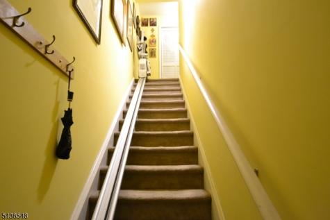 4 Chanda Court Clifton NJ 07012
