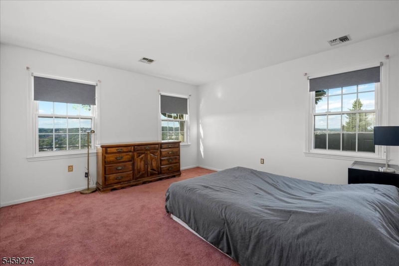 62 Amethyst Lane Paterson NJ 07501