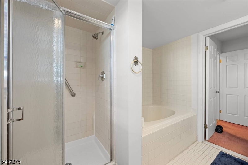 62 Amethyst Lane Paterson NJ 07501